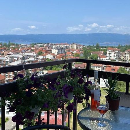 Stunning Lake And Mountain Views - Velkoski Apartments 奥赫里德 外观 照片