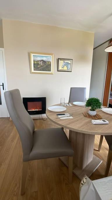 Stunning Lake And Mountain Views - Velkoski Apartments 奥赫里德 外观 照片