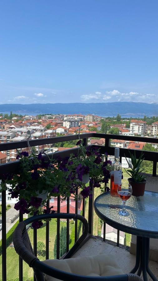 Stunning Lake And Mountain Views - Velkoski Apartments 奥赫里德 外观 照片